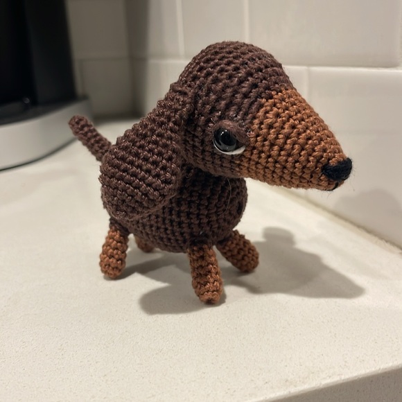 Handcrafted Dachshund Decor Amigurui Crochet Figure Dog Puppy Chocolate Brown - Picture 8 of 10
